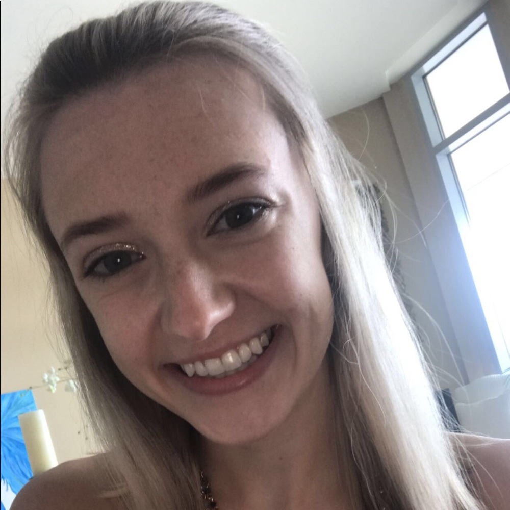 Meet your Posher, Lexi
